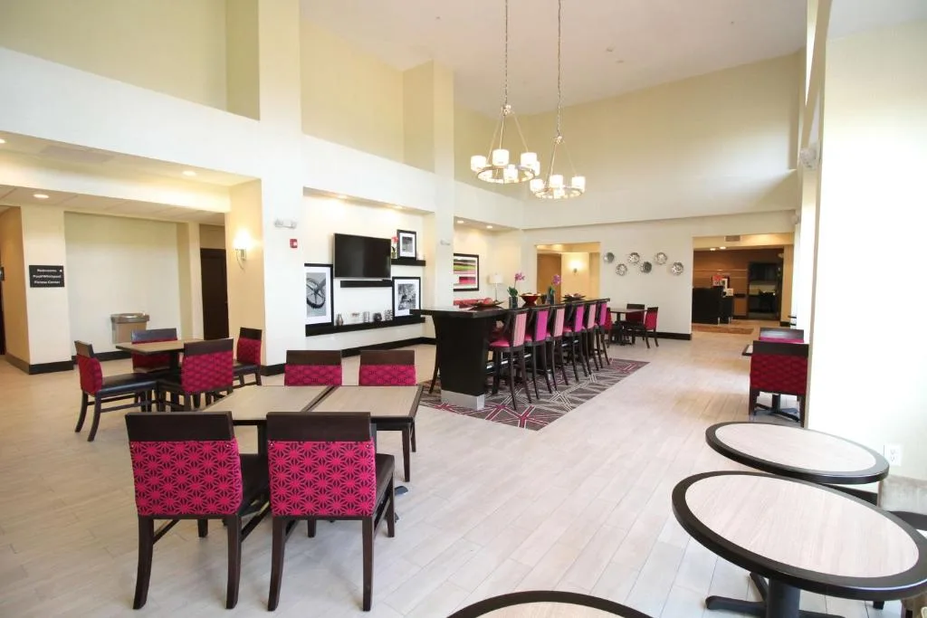 Hampton Inn and Suites Sandusky/Milan — 5