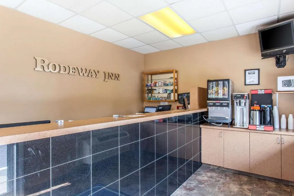Rodeway Inn Sandusky North — 4