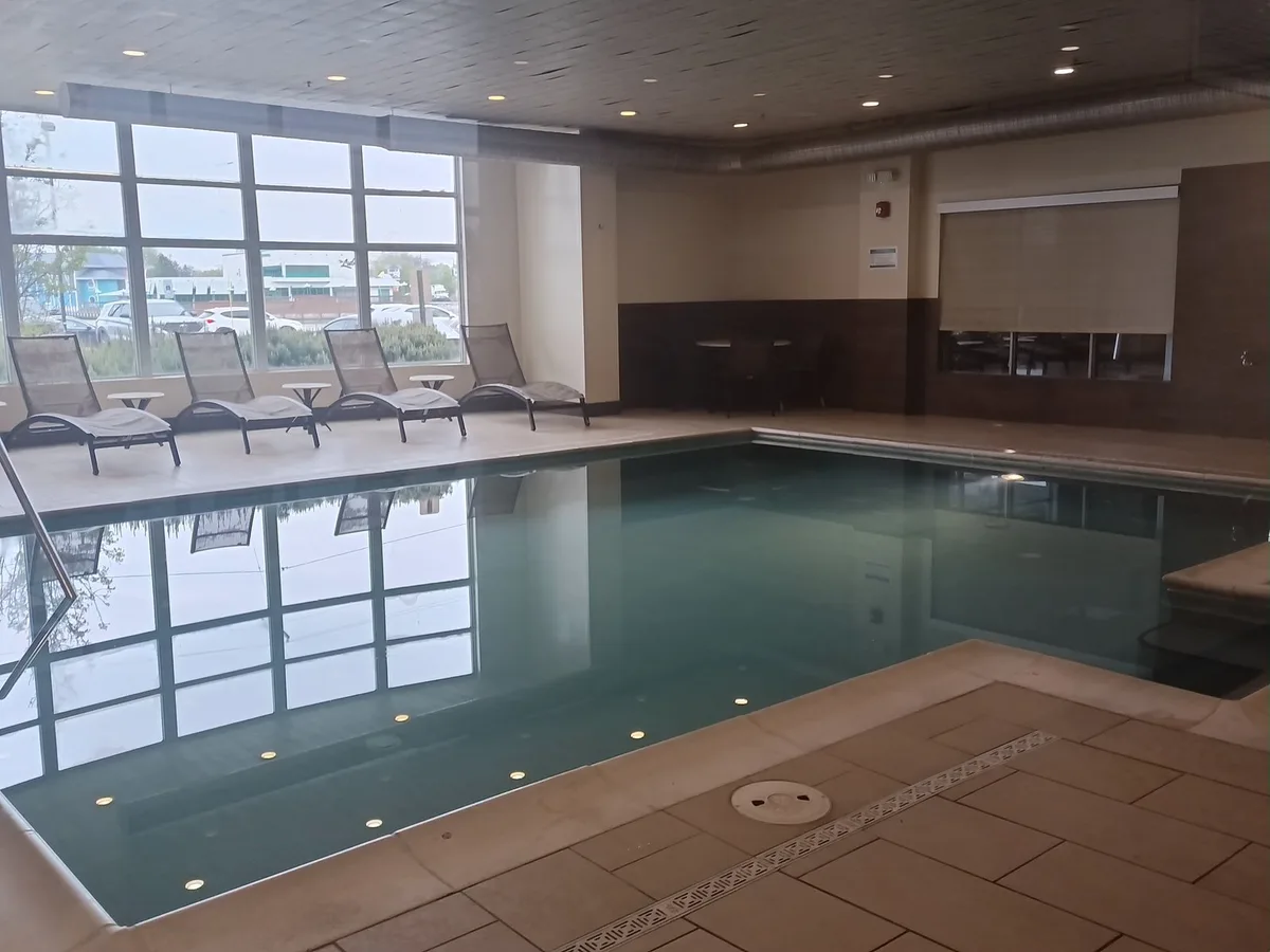 Holiday Inn Express & Suites Sandusky by IHG — 4