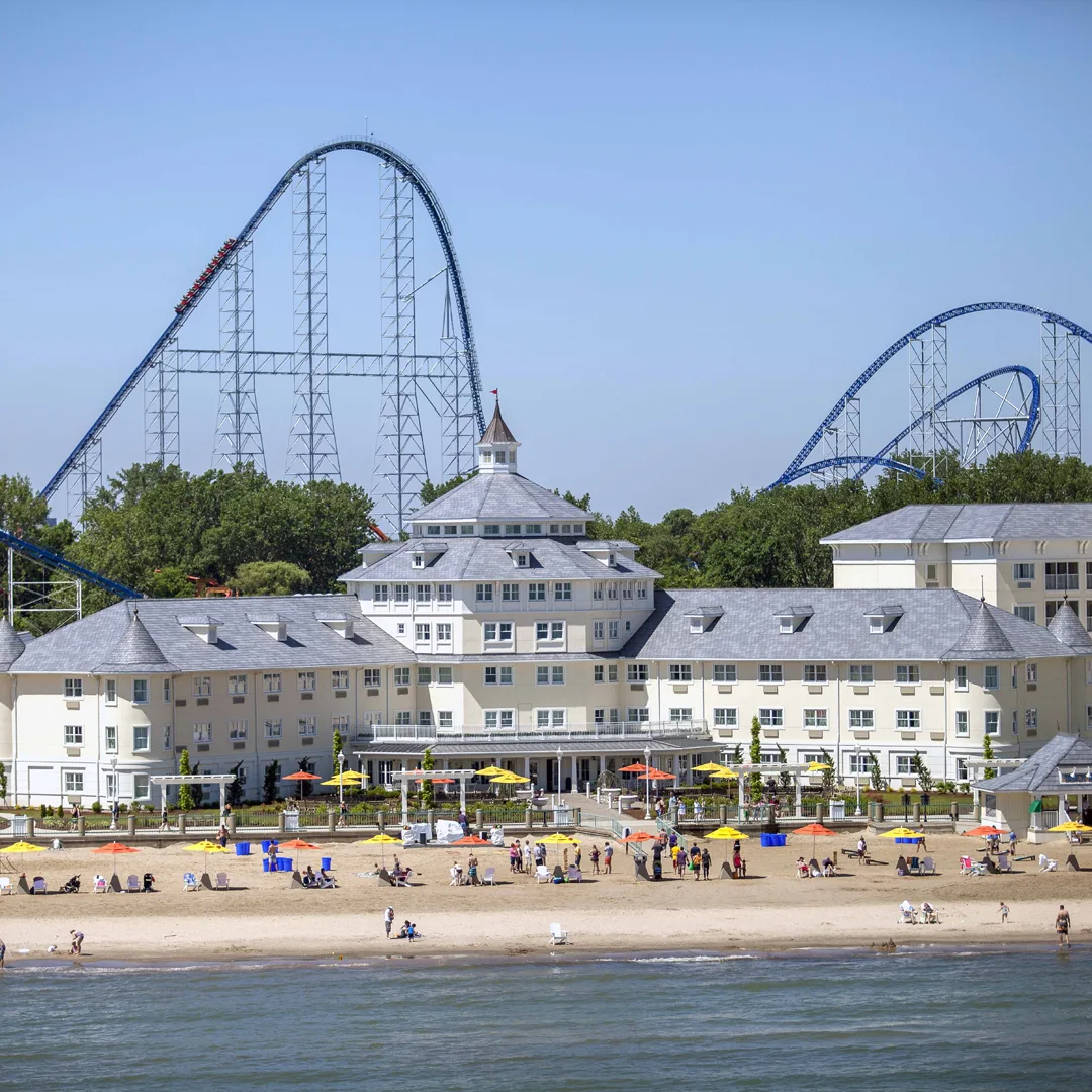 Hotel Breakers — 2