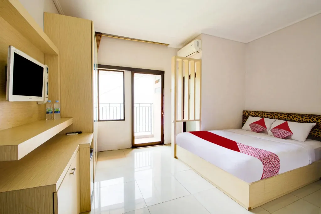 RedDoorz Plus @ Grace Residence Surabaya