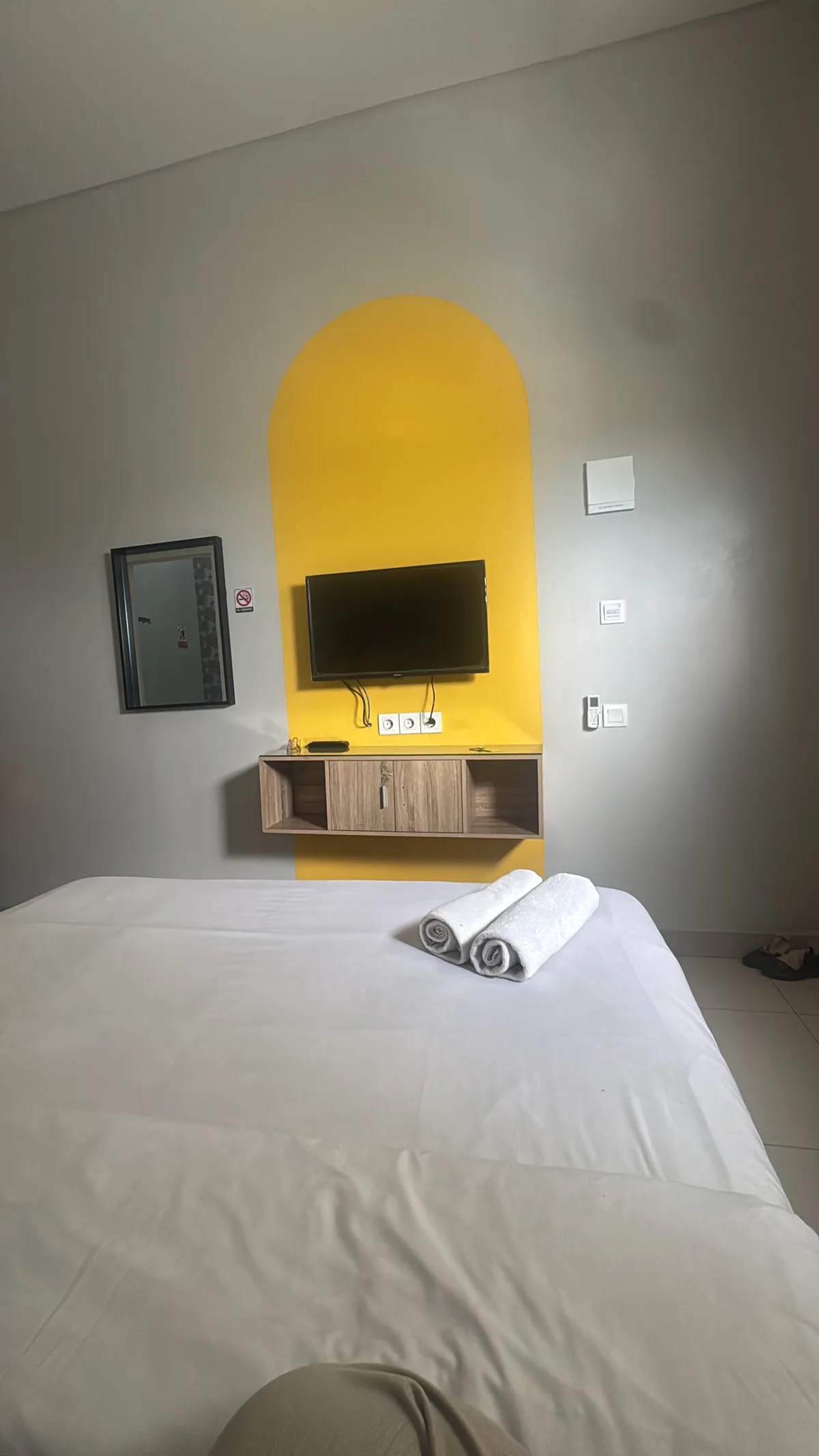 Sans Stay Olive Tree Surabaya — 3
