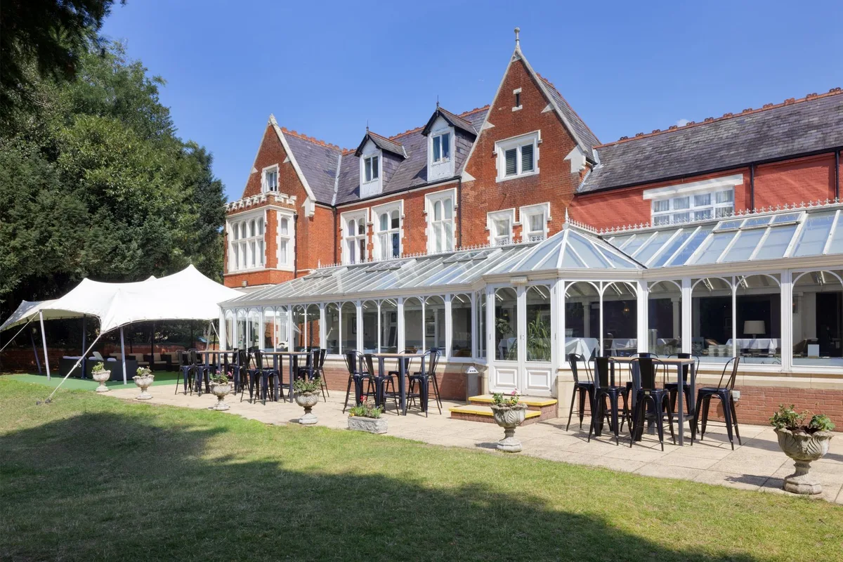 DoubleTree by Hilton St. Anne's Manor — 3