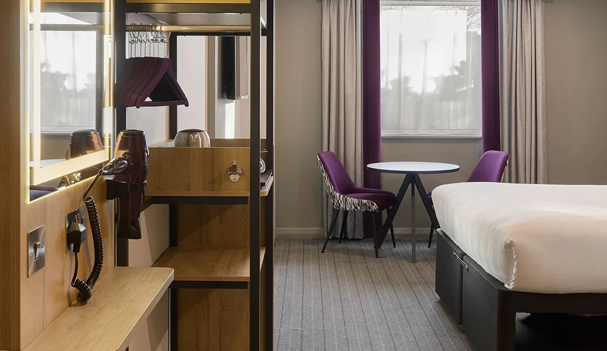 Premier Inn Bracknell (Twin Bridges) hotel — 3