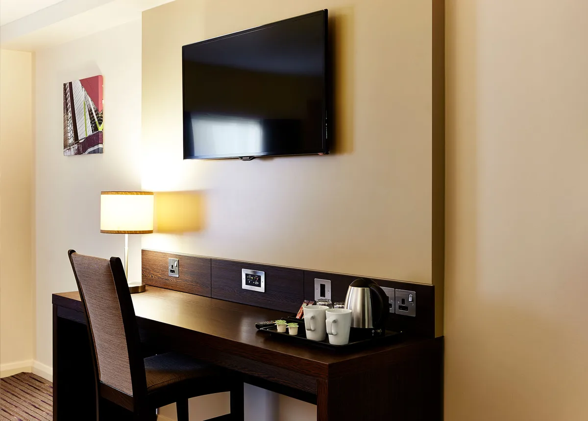Premier Inn Farnborough Town Centre hotel — 5