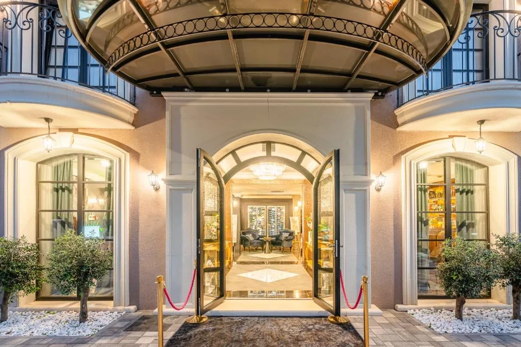 Boutique Hotel Bora — 4