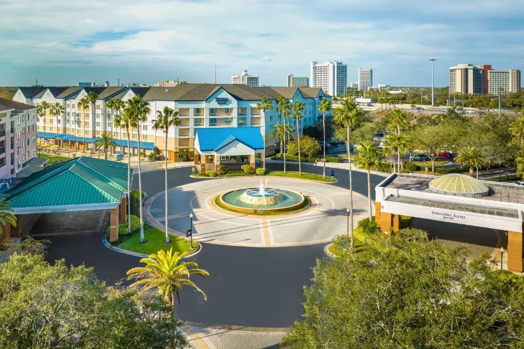 Fairfield Inn & Suites by Marriott Orlando Lake Buena Vista in the Marriott Village — 3
