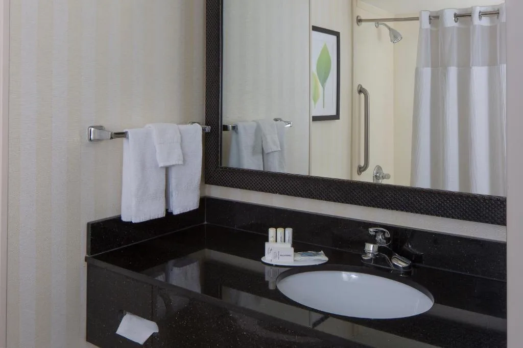 Fairfield Inn & Suites by Marriott Orlando Lake Buena Vista — 4