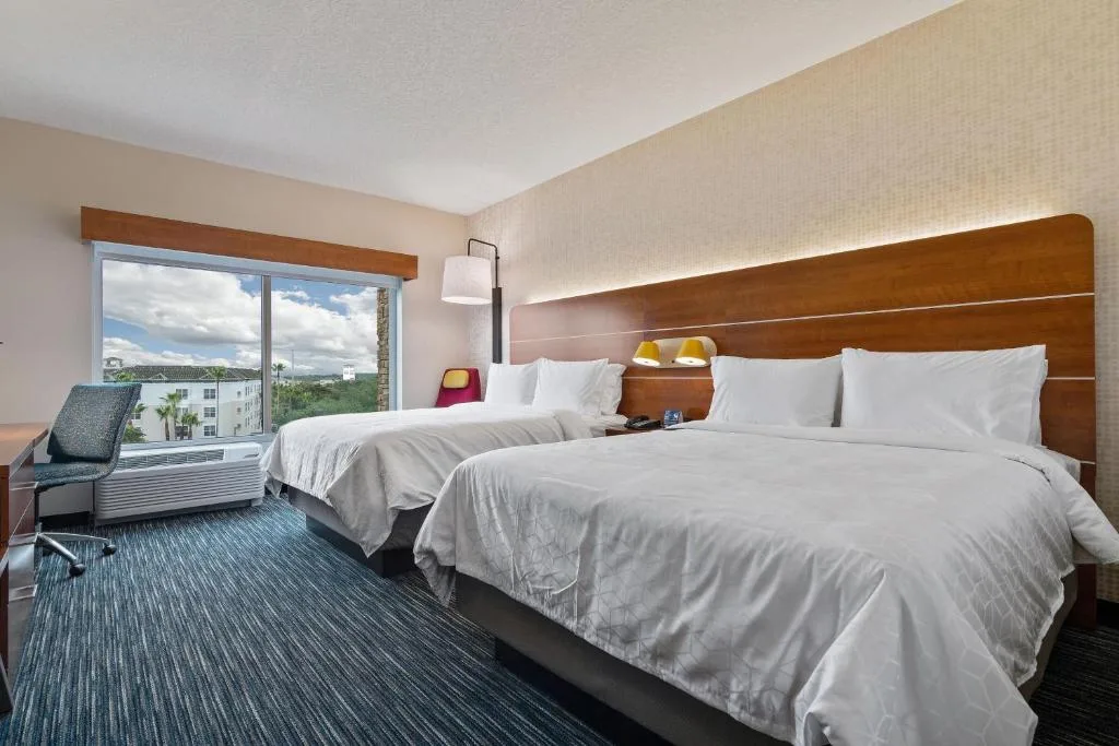 Holiday Inn Express & Suites Orlando- Lake Buena Vista by IHG