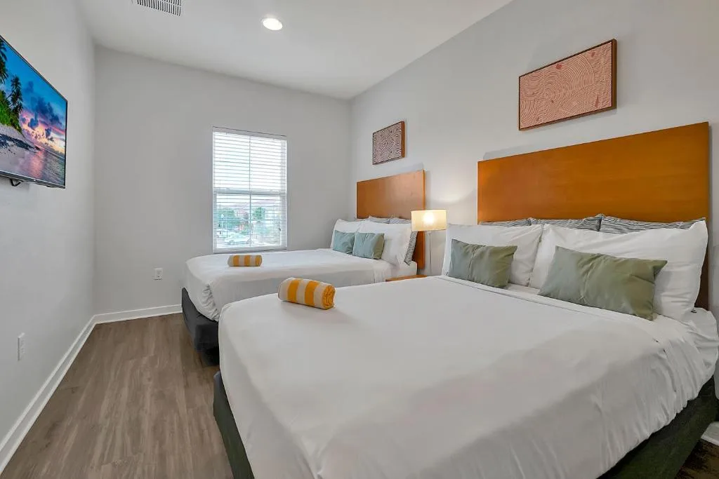 Regal Oaks Resort Vacation Townhomes by IDILIQ — 2