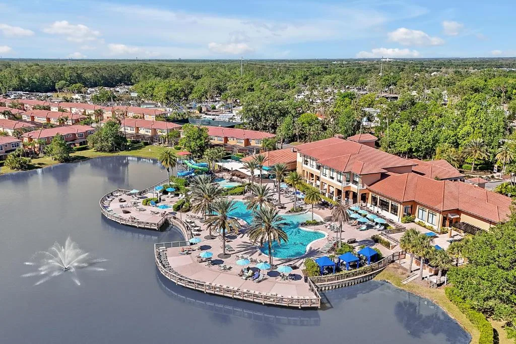 Regal Oaks Resort Vacation Townhomes by IDILIQ — 4