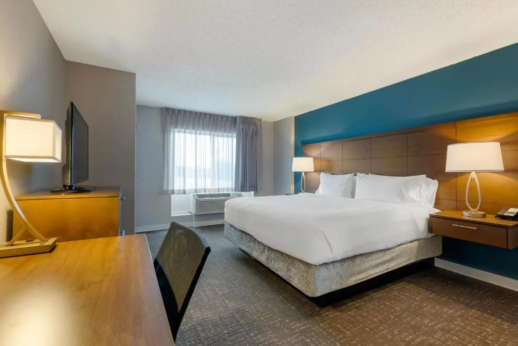 Staybridge Suites Orlando Royale Parc Suites by IHG — 2