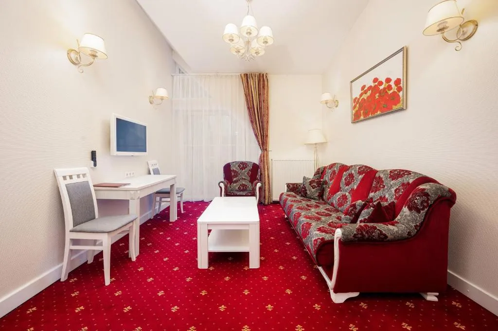 Art Hotel — 4