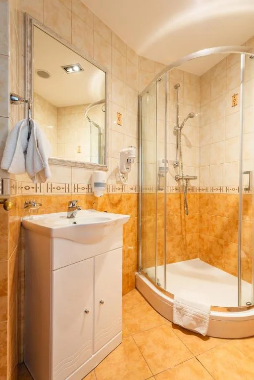 Medūna Central Hotel — 3
