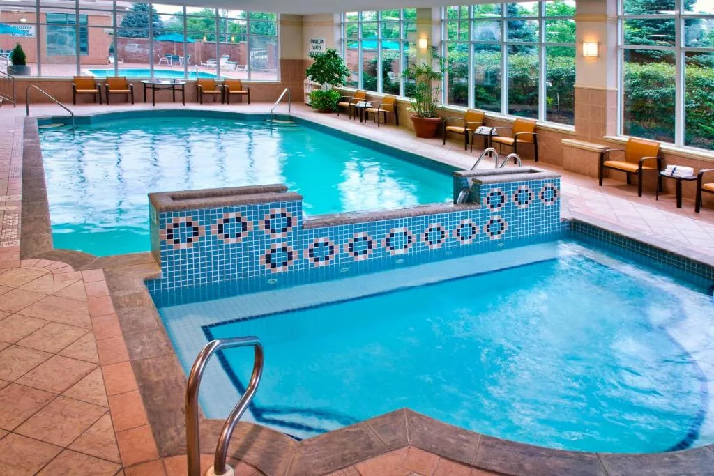 Courtyard by Marriott Niagara Falls — 4