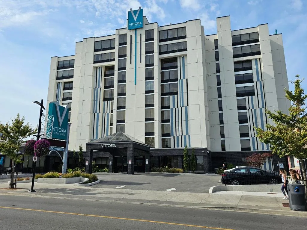 Vittoria Hotel & Suites