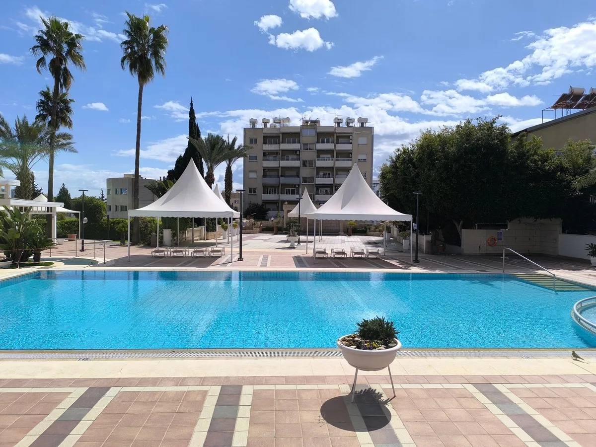 Ajax Hotel