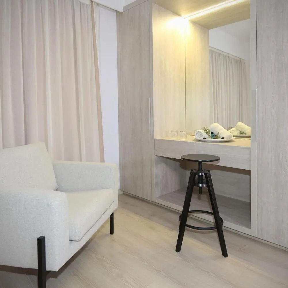 Pier Beach Hotel Apartments — 5