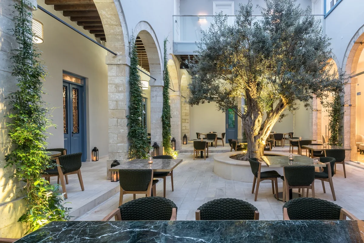 S Paul Hotel