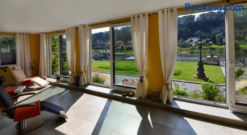 Dampfschiffhotel