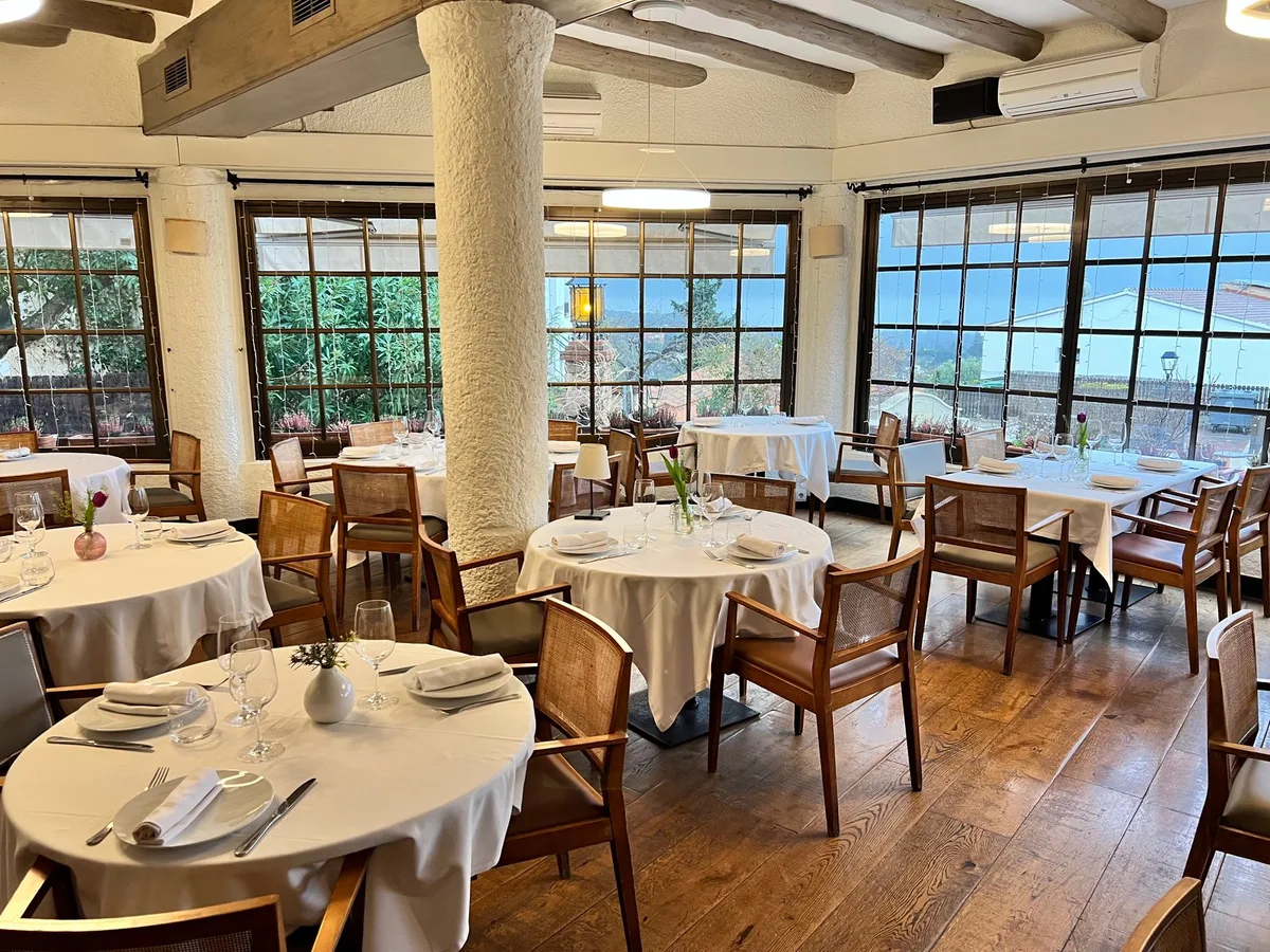 Hostal de la Plaça - Hotel Boutique