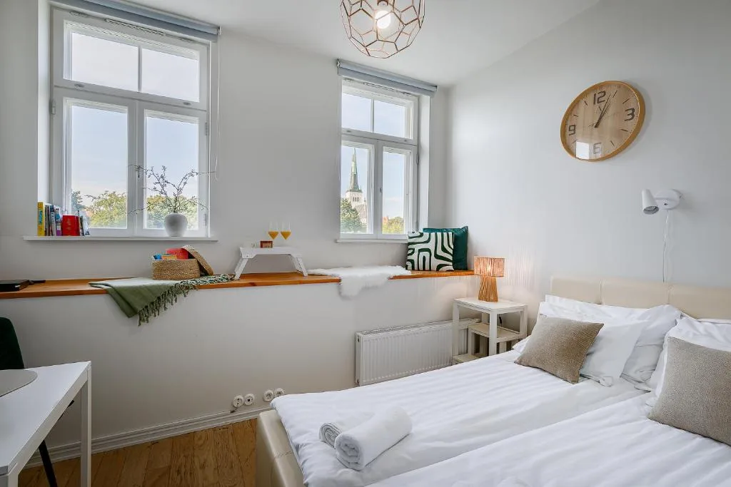 Charming Old Town view apartment — 3