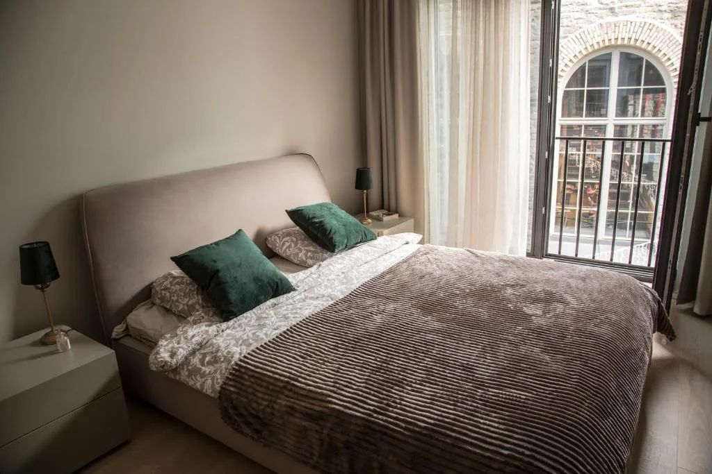 Dream Stay - Executive Apartment with Balcony — 2