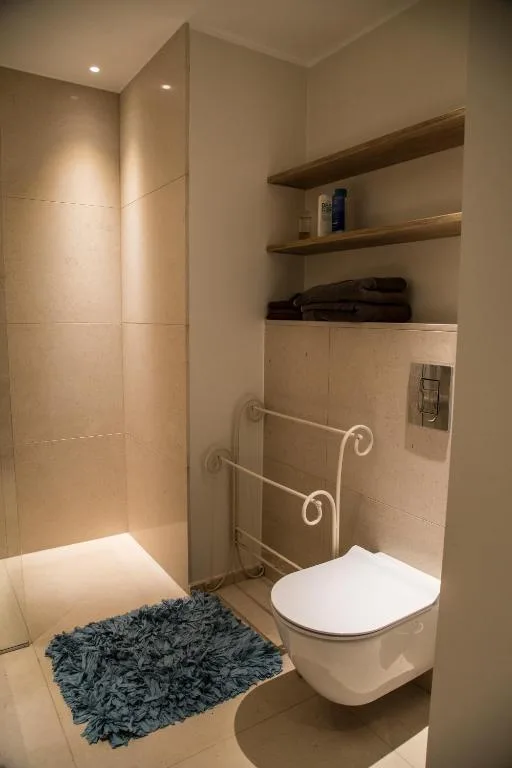 Dream Stay - Executive Apartment with Balcony — 3