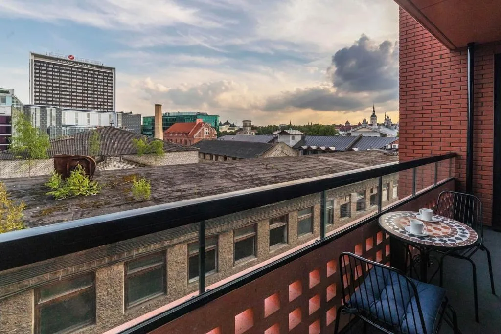 Modern Luxury Apartment in City Centre — 5