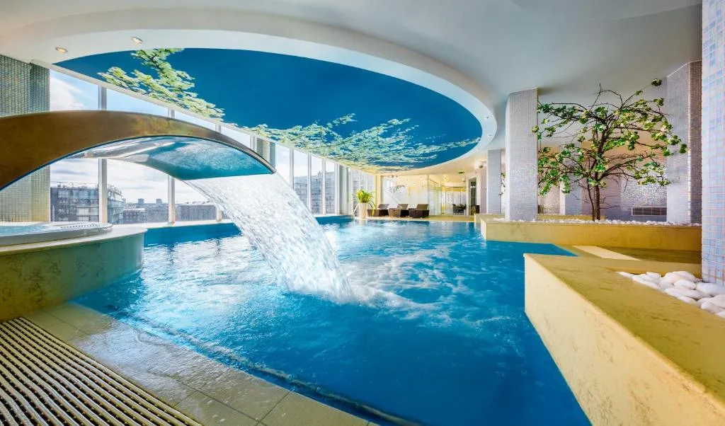 Nordic Hotel Forum — 4