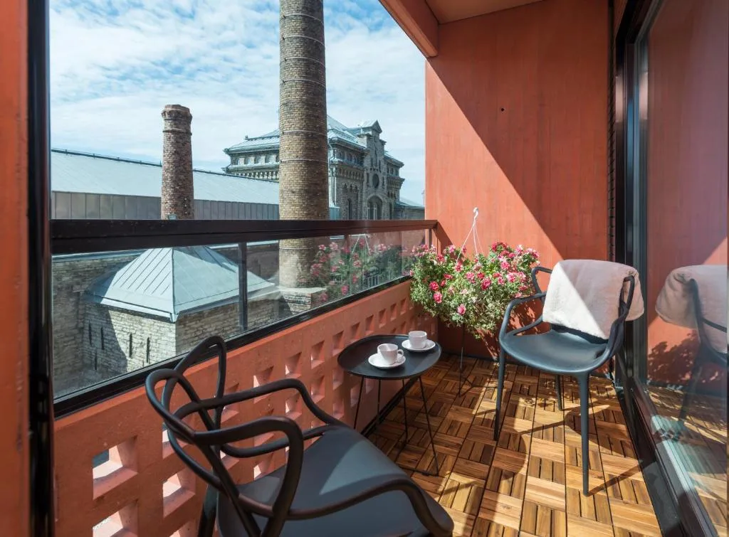 Sunny Balcony Suite by Rotermann City Apts