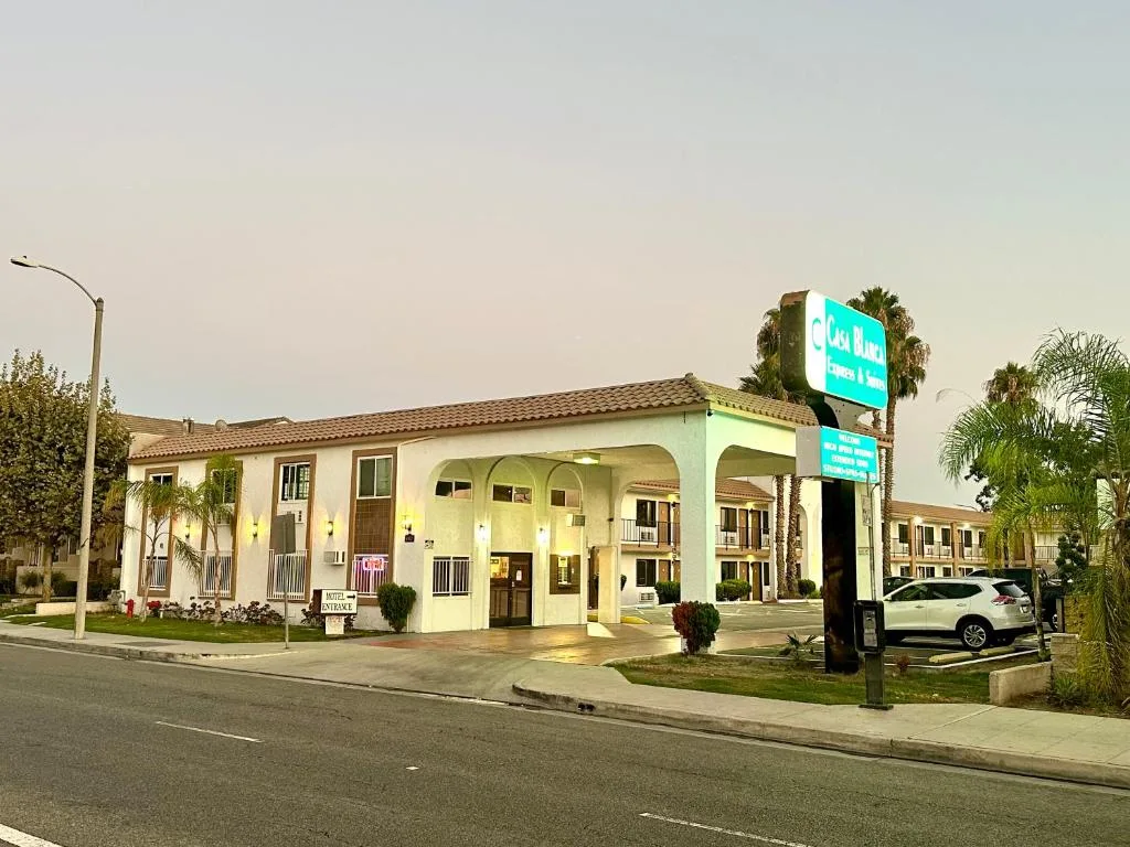 Casa Blanca Hotel - Cypress, Buena Park