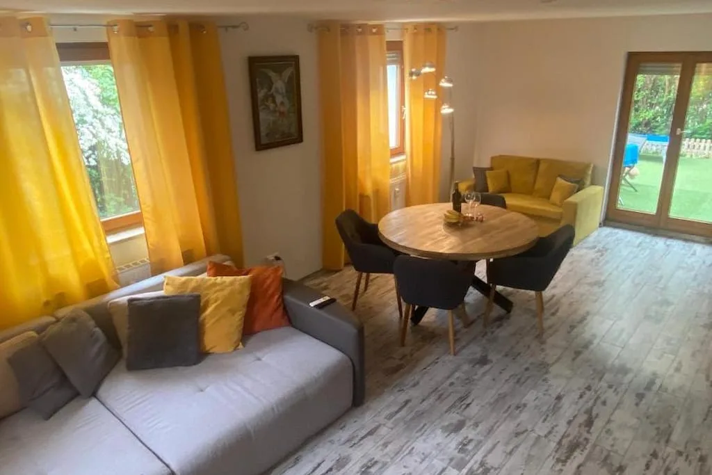 Zirndorf Sweet Home - Two-Bedroom Apartment