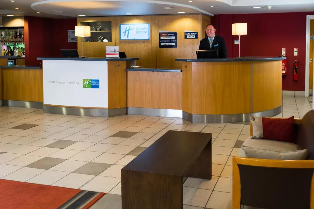Holiday Inn Express Swansea East by IHG — 2