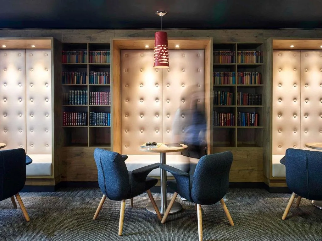 ibis Swansea — 5