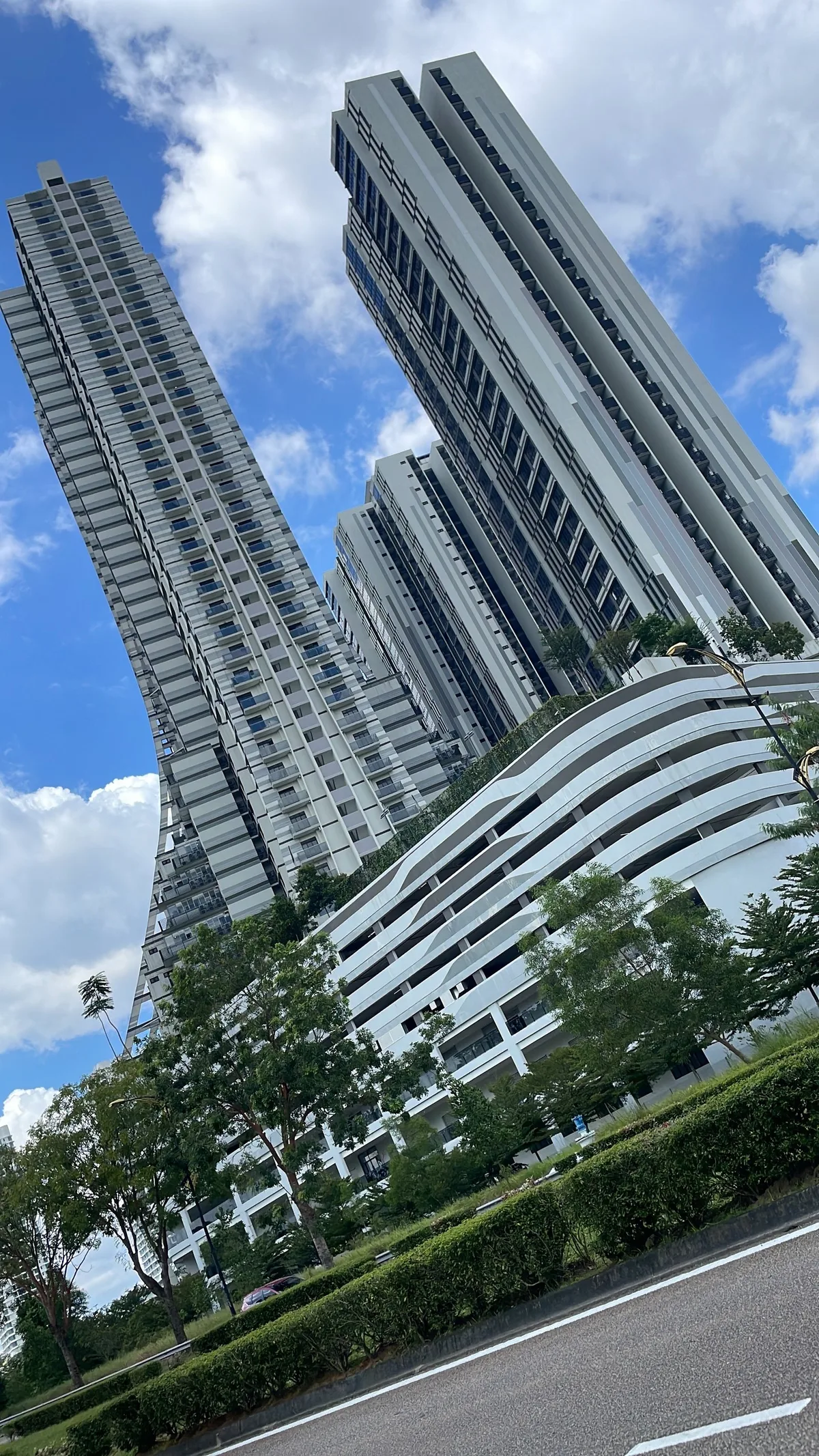 Meridin Executive Suites by homehostr. — 3