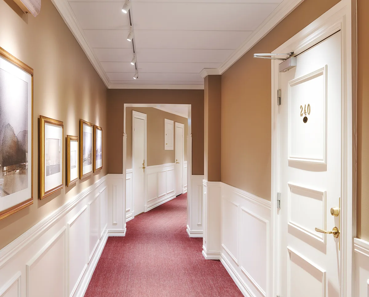 Hotel Royal — 3