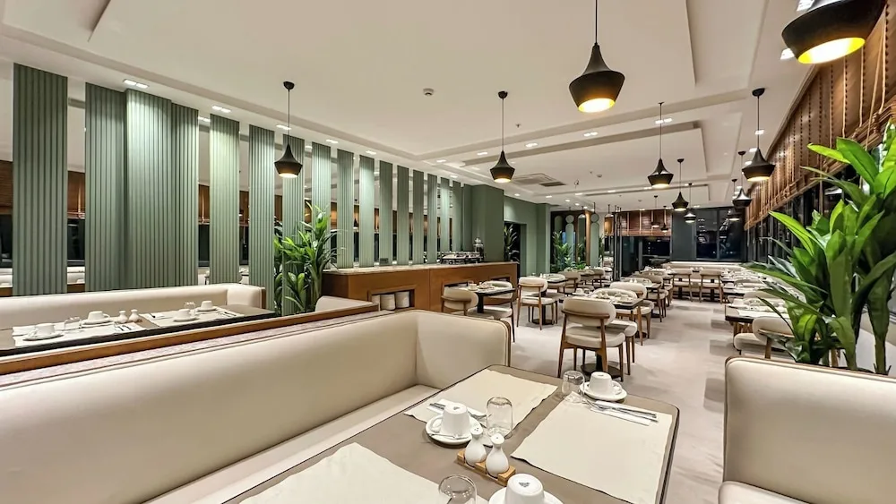 SOLİA HOTEL