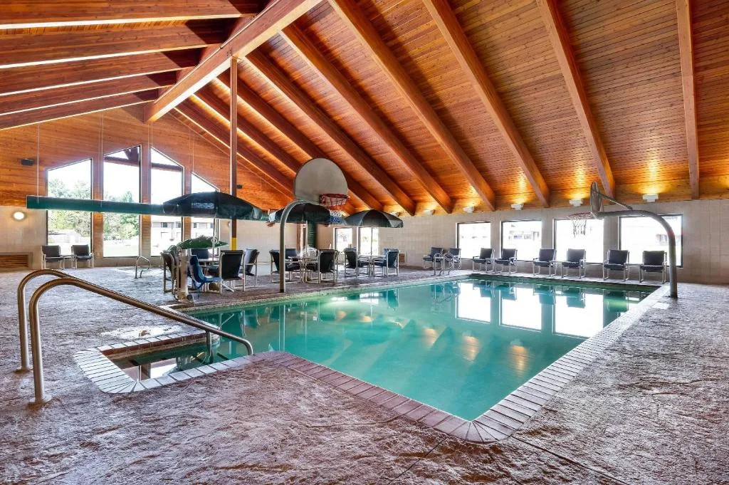 AmericInn by Wyndham Wisconsin Dells — 4