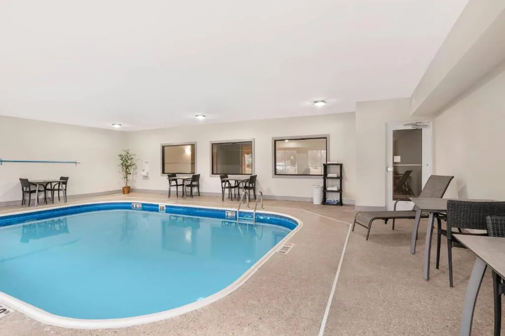 Comfort Inn & Suites Wisconsin Dells — 3
