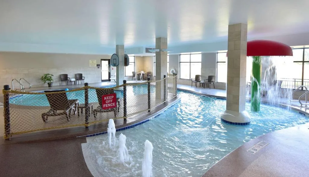 Hampton Inn and Suites at Wisconsin Dells Lake Delton — 4
