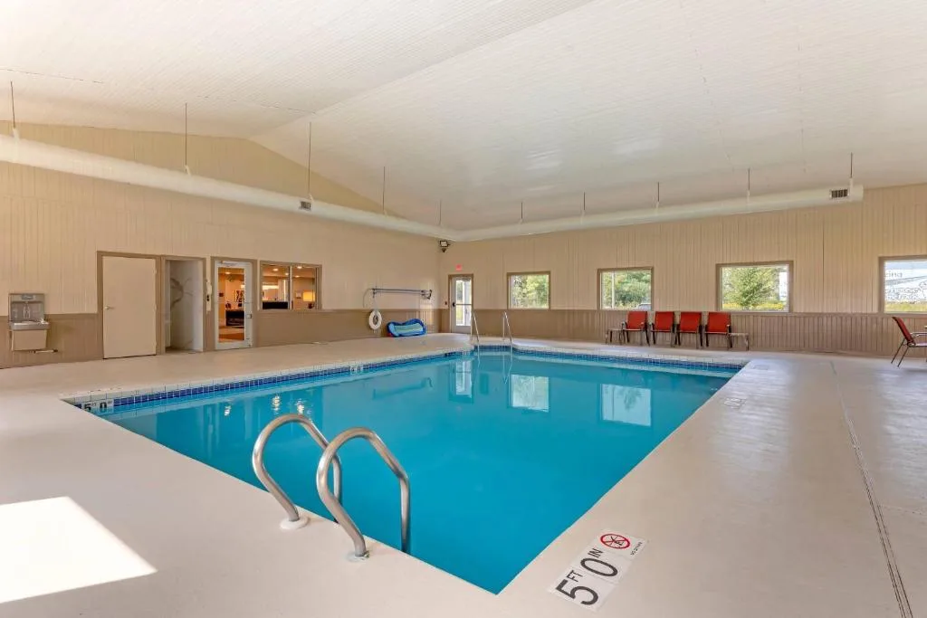 Sleep Inn & Suites Wisconsin Dells - Lake Delton — 4
