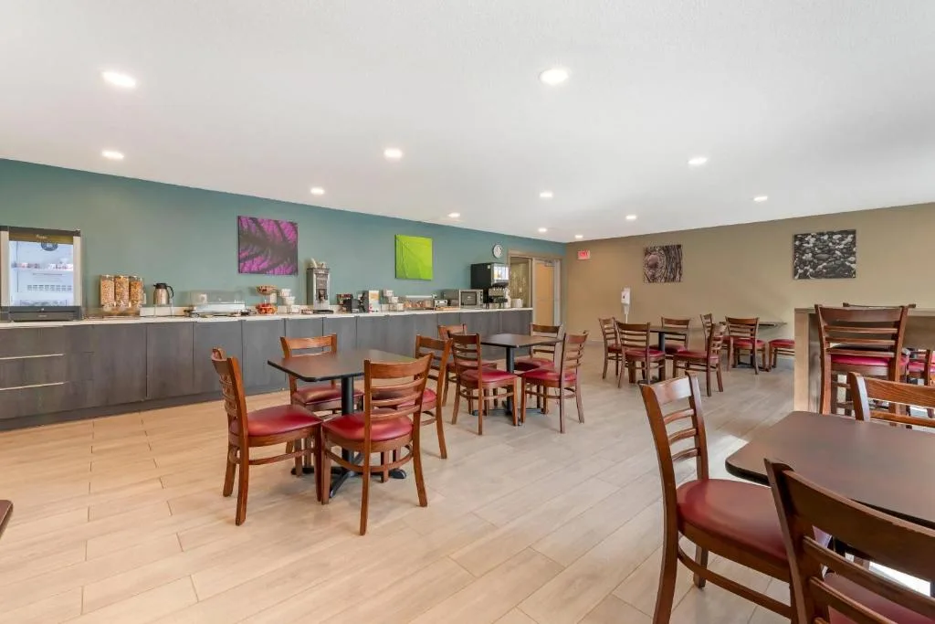 Sleep Inn & Suites Wisconsin Dells - Lake Delton — 5