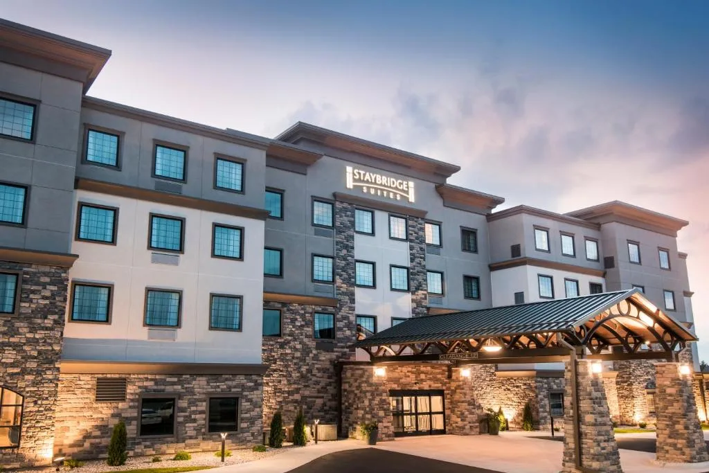Staybridge Suites - Wisconsin Dells - Lake Delton by IHG