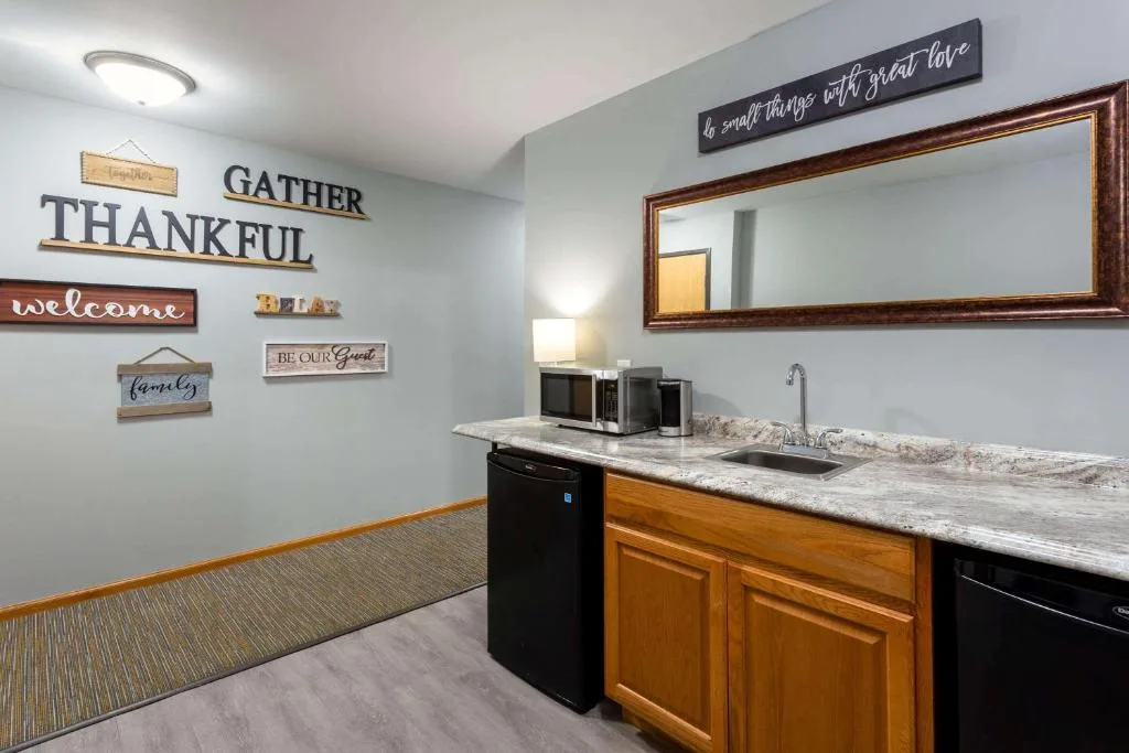 Wingate by Wyndham Wisconsin Dells Waterpark — 5