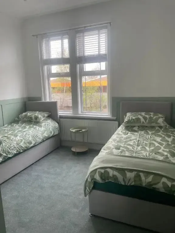 Crockets Hotel — 3