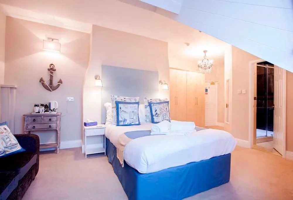 Tynemouth 61 Guest House and Tea Room (Tea Room open weekends only)