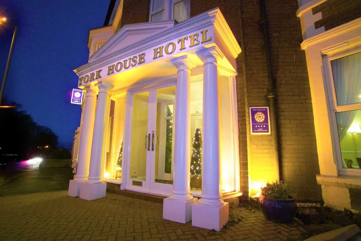 York House Boutique Hotel — 4