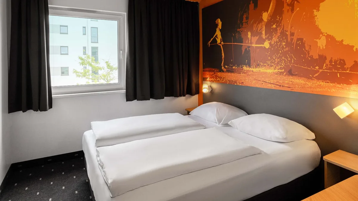 B&B HOTEL Essen-City — 4