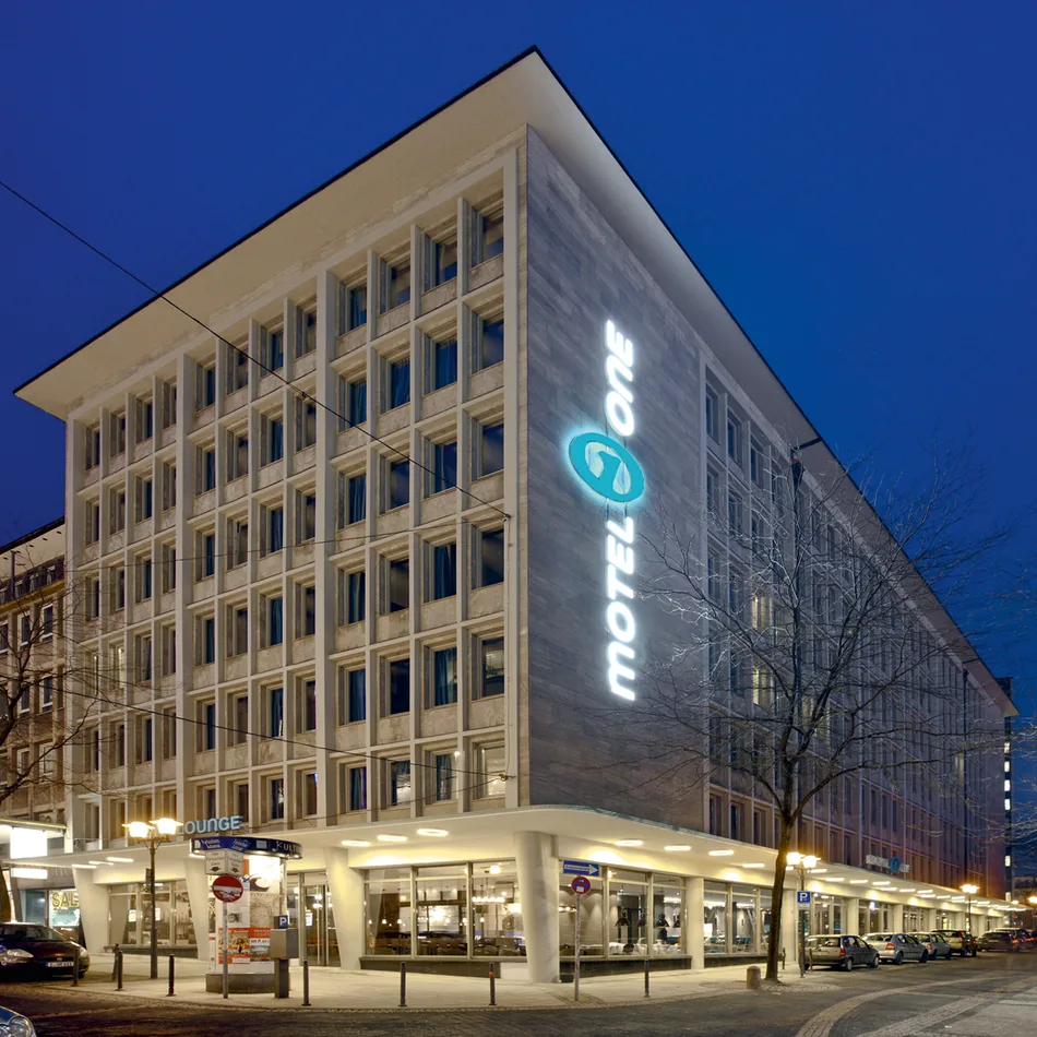 Hotel Motel One Essen — 5